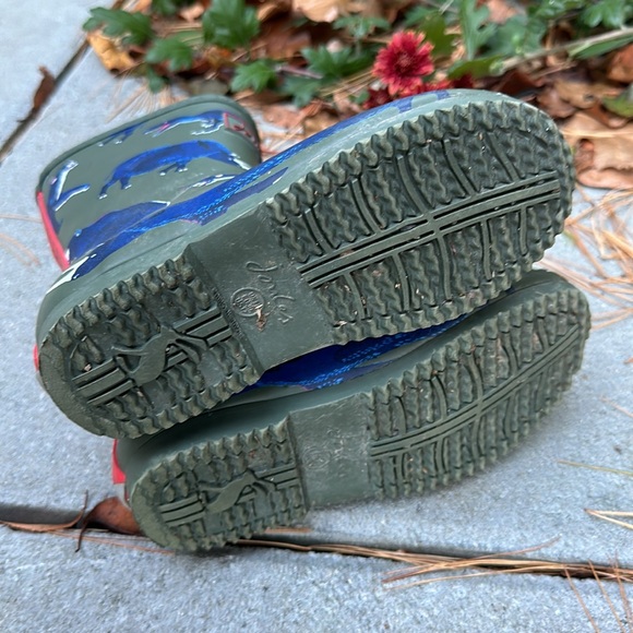 Joules Kids Green Dinosaur Rain Boots - Picture 4 of 5